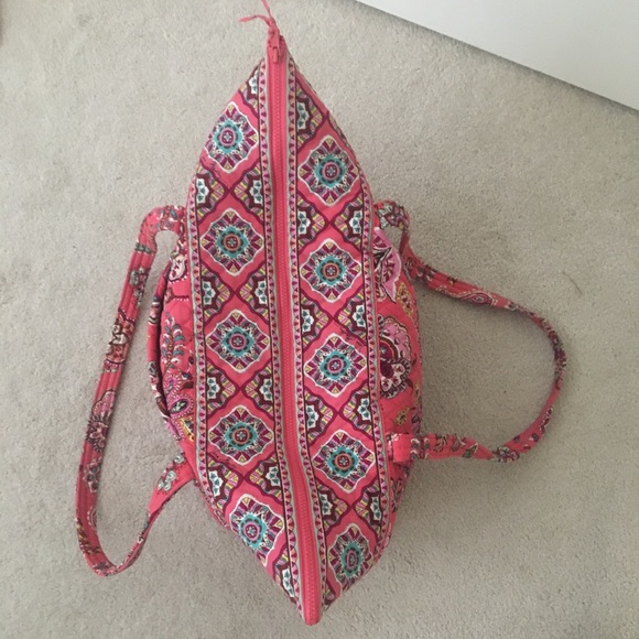 Vera Bradley travel bag, pink & blue paisley! - Picture 2 of 3